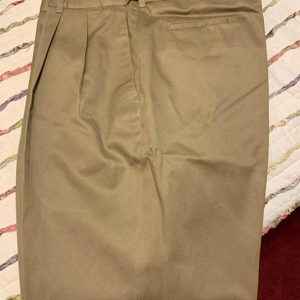 Mens haggar dress pants. 36” x 32” - Picture 2 of 3